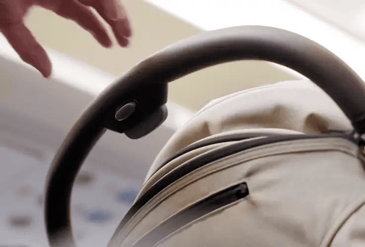 AUTOMATISCH & MIT EINER HAND FALTBAR
